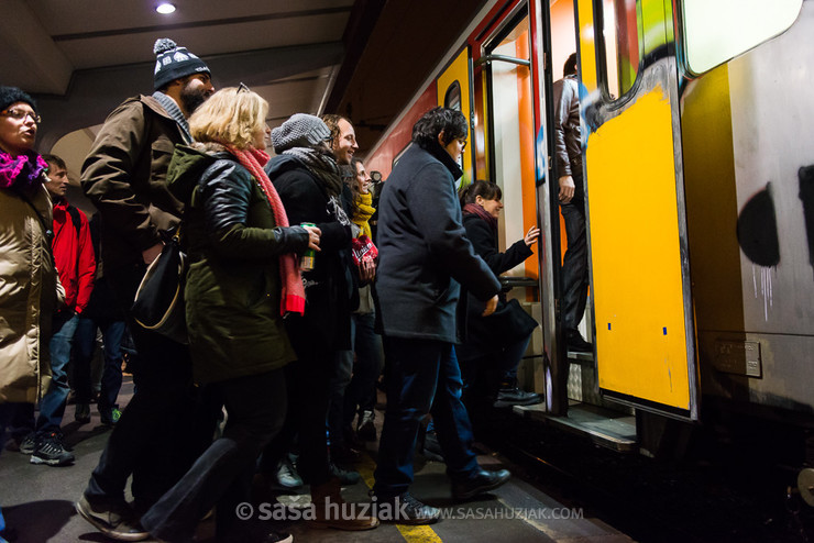 Boarding the train in Maribor @ Train line Maribor - Ruše, Maribor (Slovenia), 28/11/2014 <em>Photo: © Saša Huzjak</em>