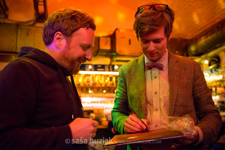 J. Willgoose, Esq. (Public Service Broadcasting) signing LP tp a fan that came from Croatia to see them play live @ Chelsea, Vienna (Austria), 20/05/2015 <em>Photo: © Saša Huzjak</em>