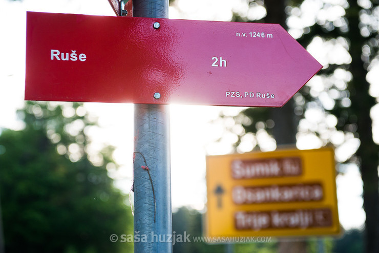 Sign to Ruše @ Ruška koča, Pohorje (Slovenia), 29/05/2015 <em>Photo: © Saša Huzjak</em>