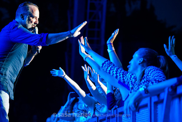 Tony Cetinski with fans @ Križanke, Ljubljana (Slovenia), 10/06/2015 <em>Photo: © Saša Huzjak</em>