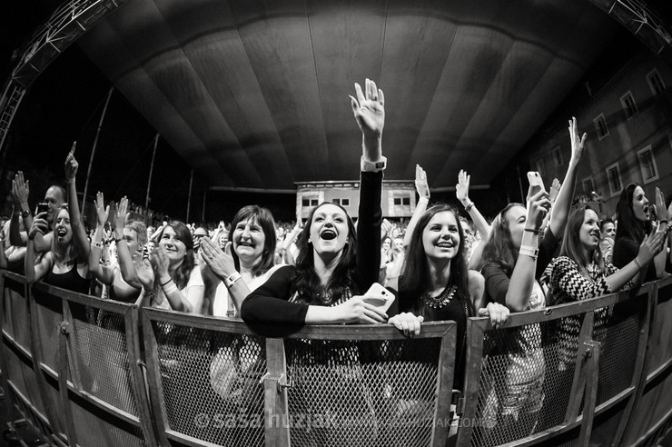 Tony Cetinski fans @ Križanke, Ljubljana (Slovenia), 10/06/2015 <em>Photo: © Saša Huzjak</em>