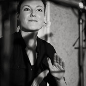 Karolina Bucka Kustec (Djembabe) @ Glas podzemlja (Voice of undergound), Maribor (Slovenia), 08/12/2015 <em>Photo: © Saša Huzjak</em>