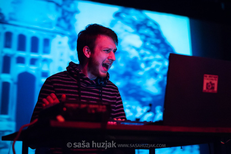 Deni Krstev (Bernays Propaganda) @ Pekarna, Dvorana Gustaf, Maribor (Slovenia), 05/02/2016 <em>Photo: © Saša Huzjak</em>