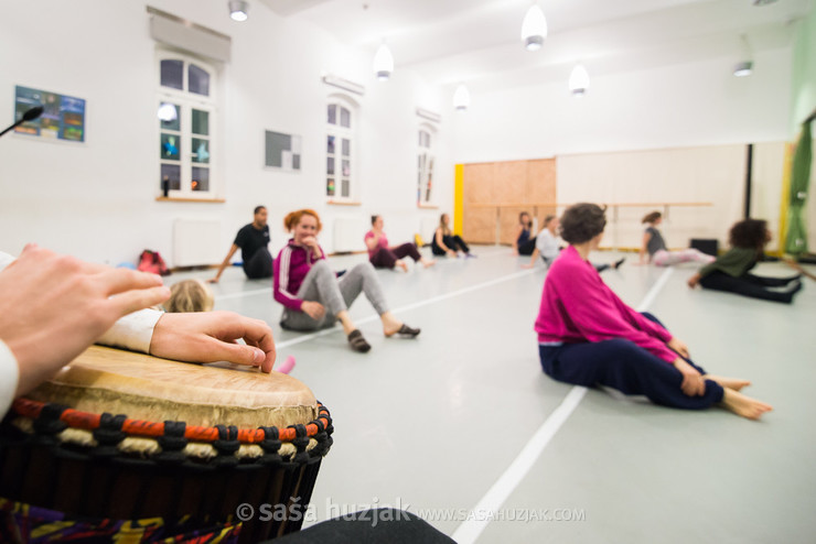 African-contemporary dance with Maša Kagao Knez @ Zimska plesna šola / Winter dance school, Maribor (Slovenia), 19/02 > 22/02/2016 <em>Photo: © Saša Huzjak</em>