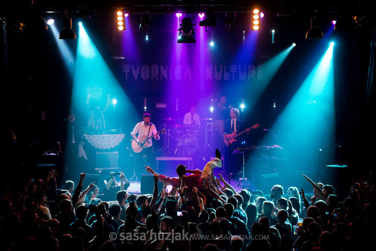 Kandžija a.k.a. Džuro crowd surfing @ Tvornica kulture, Zagreb (Croatia), 12/03/2016 <em>Photo: © Saša Huzjak</em>