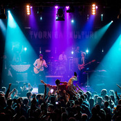 Kandžija a.k.a. Džuro crowd surfing @ Tvornica kulture, Zagreb (Croatia), 12/03/2016 <em>Photo: © Saša Huzjak</em>