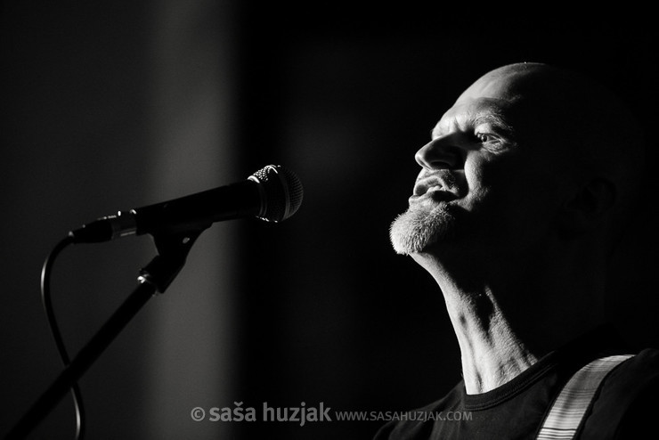 Damir Avdić @ Salon uporabnih umetnosti, Maribor (Slovenia), 12/04/2016 <em>Photo: © Saša Huzjak</em>