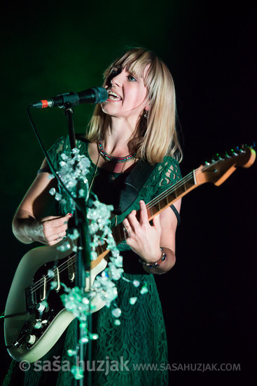 Rhiannon "Ritzy" Bryan (The Joy Formidable) @ KC Dražen Petrović, Zagreb (Croatia), 10/11/2016 <em>Photo: © Saša Huzjak</em>