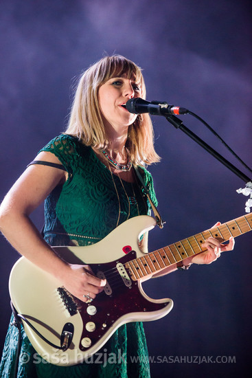 Rhiannon "Ritzy" Bryan (The Joy Formidable) @ KC Dražen Petrović, Zagreb (Croatia), 10/11/2016 <em>Photo: © Saša Huzjak</em>