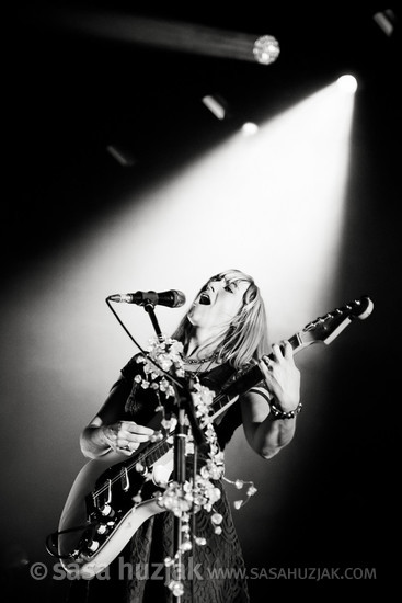 Rhiannon "Ritzy" Bryan (The Joy Formidable) @ KC Dražen Petrović, Zagreb (Croatia), 10/11/2016 <em>Photo: © Saša Huzjak</em>