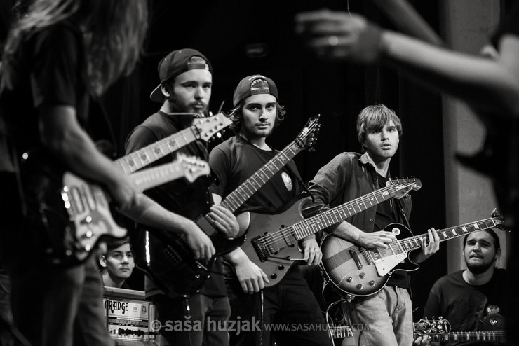 Samo Šalamon & Takt Ars Guitar Orchestra feat. Vasko Atanasovski & Achille Succi @ Narodni dom Maribor, Velika dvorana, Maribor (Slovenia), 18/11/2016 <em>Photo: © Saša Huzjak</em>