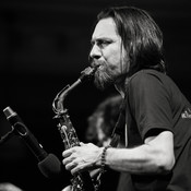 Vasko Atanasovski (Samo Šalamon & Takt Ars Guitar Orchestra) @ Narodni dom Maribor, Velika dvorana, Maribor (Slovenia), 18/11/2016 <em>Photo: © Saša Huzjak</em>