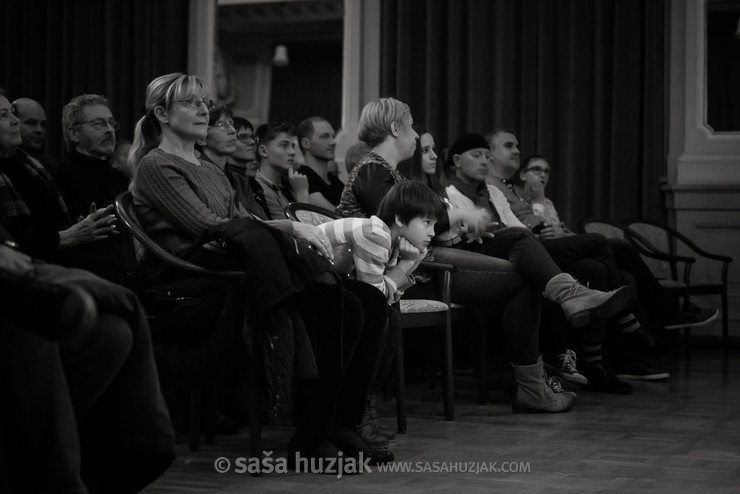 Samo Šalamon & Takt Ars Guitar Orchestra feat. Vasko Atanasovski & Achille Succi @ Narodni dom Maribor, Velika dvorana, Maribor (Slovenia), 18/11/2016 <em>Photo: © Saša Huzjak</em>