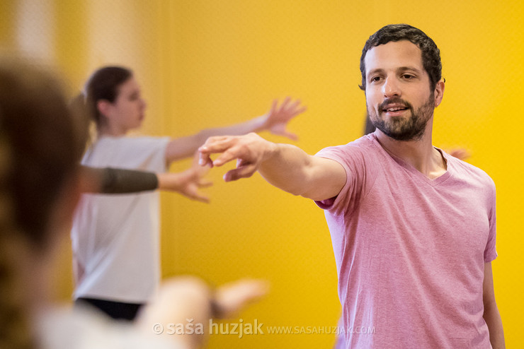 Contemporary Dance Technique – Flying Low I with Simon Wehrli @ Zimska plesna šola / Winter dance school, Maribor (Slovenia), 24/02 > 27/02/2017 <em>Photo: © Saša Huzjak</em>