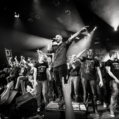 Happy Ol' McWeasel wth fans on stage @ ŠTUK, Maribor (Slovenia), 18/03/2017 <em>Photo: © Saša Huzjak</em>