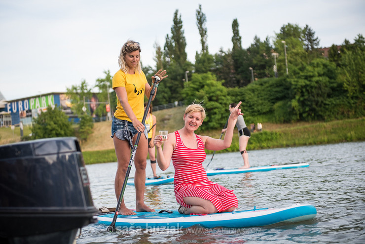 Fans on a sup on river Drava @ River Drava, Maribor (Slovenia), 09/06/2017 <em>Photo: © Saša Huzjak</em>