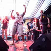 Krankšvester with fans on stage @ Rocklive #7, Šoderica, Koprivnica (Croatia), 28/07/2017 <em>Photo: © Saša Huzjak</em>