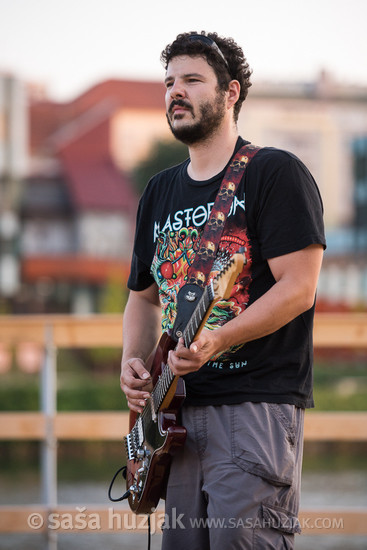 Andrej Gubenšek (Stari pes) @ Plavajoči oder na Dravi (Floating stage on river Drava), Maribor (Slovenia), 28/07/2018 <em>Photo: © Saša Huzjak</em>