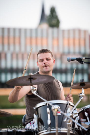 Jernej Šorli (Stari pes) @ Plavajoči oder na Dravi (Floating stage on river Drava), Maribor (Slovenia), 28/07/2018 <em>Photo: © Saša Huzjak</em>