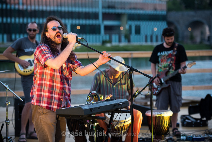 Stari pes @ Plavajoči oder na Dravi (Floating stage on river Drava), Maribor (Slovenia), 28/07/2018 <em>Photo: © Saša Huzjak</em>