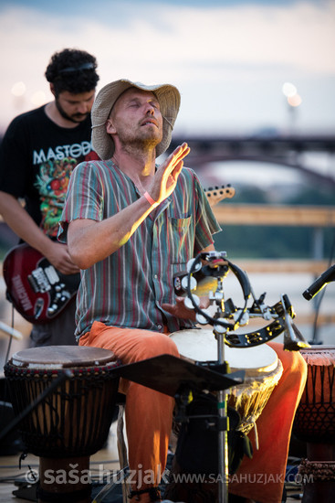 Aleš Tonaj (Stari pes) @ Plavajoči oder na Dravi (Floating stage on river Drava), Maribor (Slovenia), 28/07/2018 <em>Photo: © Saša Huzjak</em>