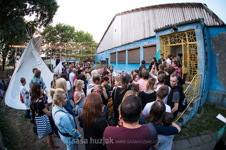 Audience waiting for entrance @ Human Mosaic festival, Goleniów (Poland), 29/08 > 01/09/2018 <em>Photo: © Saša Huzjak</em>