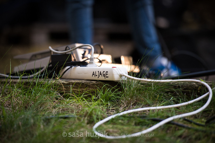 Madame Brumowski soundcheck detail @ Pruh, Svečina (Slovenia), 08/09/2018 <em>Photo: © Saša Huzjak</em>