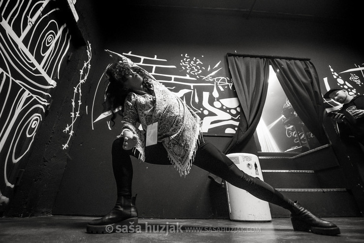 Ana-Marija Cupin (Repetitor) doing backstage pre-show yoga @ Vintage Industrial Bar, Zagreb (Croatia), 2018 <em>Photo: © Saša Huzjak</em>