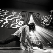 Ana-Marija Cupin (Repetitor) doing backstage pre-show yoga @ Vintage Industrial Bar, Zagreb (Croatia), 20/10/2018 <em>Photo: © Saša Huzjak</em>