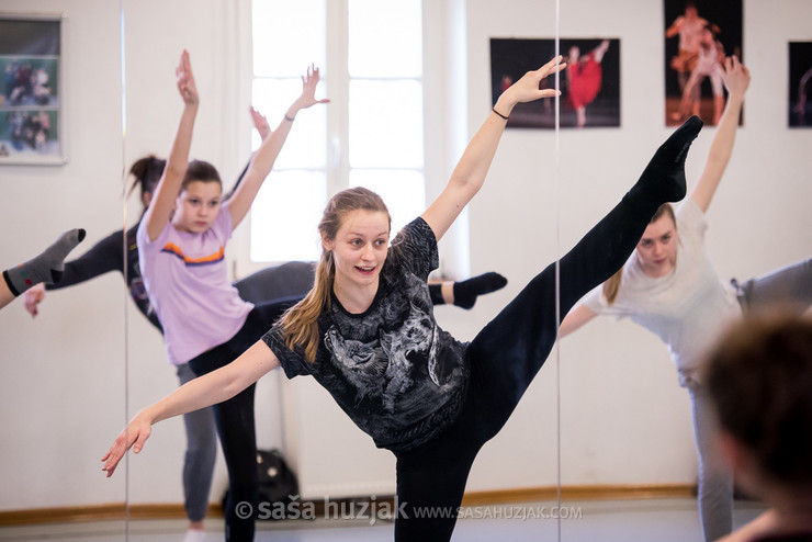 Follow the flow I – Simona Kočar @ Zimska plesna šola / Winter dance school, Maribor (Slovenia), 22/02 > 25/02/2019 <em>Photo: © Saša Huzjak</em>