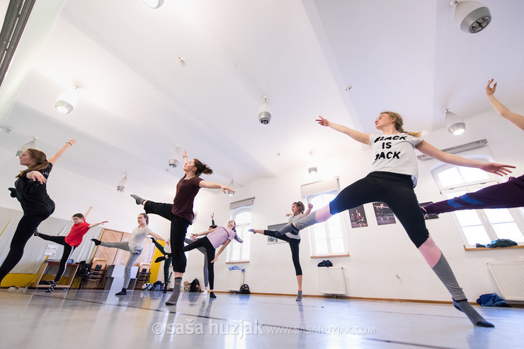 Follow the flow I – Simona Kočar @ Zimska plesna šola / Winter dance school, Maribor (Slovenia), 22/02 > 25/02/2019 <em>Photo: © Saša Huzjak</em>