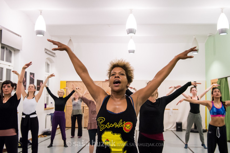 Afro-contemporary dance - Maša Kagao Knez @ Zimska plesna šola / Winter dance school, Maribor (Slovenia), 22/02 > 25/02/2019 <em>Photo: © Saša Huzjak</em>