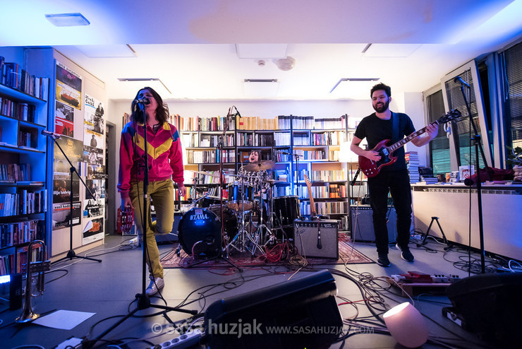 Shakin' @ Bulevar Books, Novi Sad (Serbia), 30/03/2019 <em>Photo: © Saša Huzjak</em>