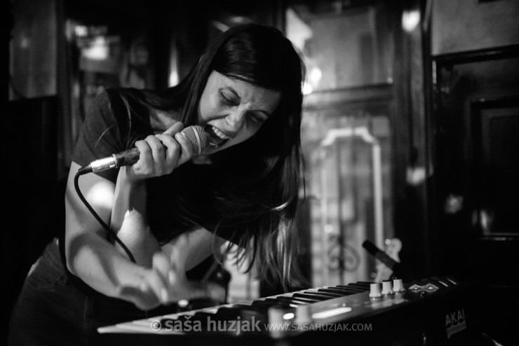 Manca Trampuš (Koala Voice) @ River Pub, Rijeka (Croatia), 19/04/2019 <em>Photo: © Saša Huzjak</em>