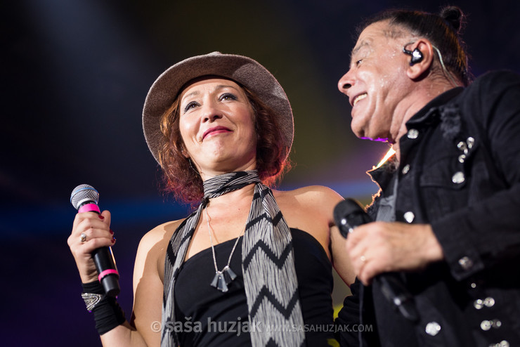 Kristina Tina Kresnik and Aki Rahimovski (Parni Valjak) @ Dvorana Mladosti, Rijeka (Croatia), 11/10/2019 <em>Photo: © Saša Huzjak</em>