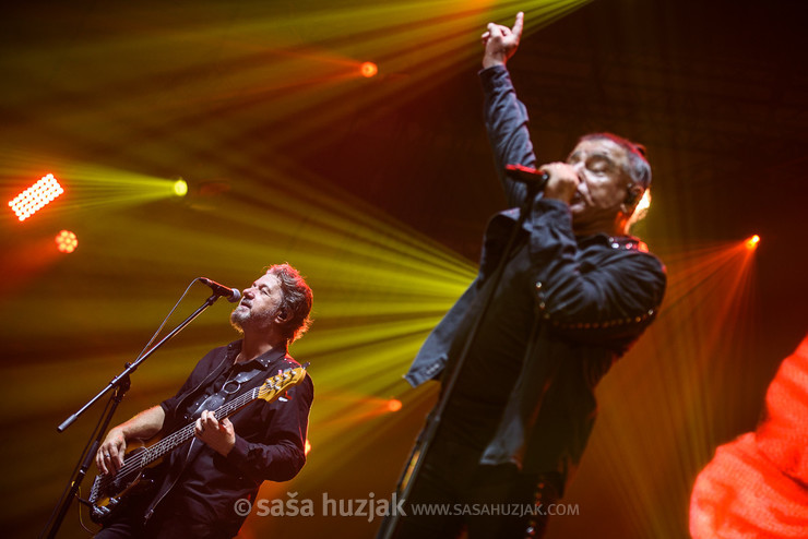 Zorislav Preksavec Preksi and Aki Rahimovski (Parni Valjak) @ Dvorana Mladosti, Rijeka (Croatia), 11/10/2019 <em>Photo: © Saša Huzjak</em>