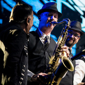 Aki Rahimovski (Parni Valjak) and guest brass section @ Dvorana Mladosti, Rijeka (Croatia), 11/10/2019 <em>Photo: © Saša Huzjak</em>