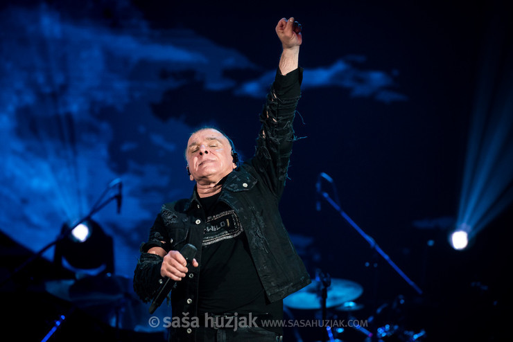 Aki Rahimovski (Parni Valjak) @ Spaladium Arena, Split (Croatia), 02/11/2019 <em>Photo: © Saša Huzjak</em>