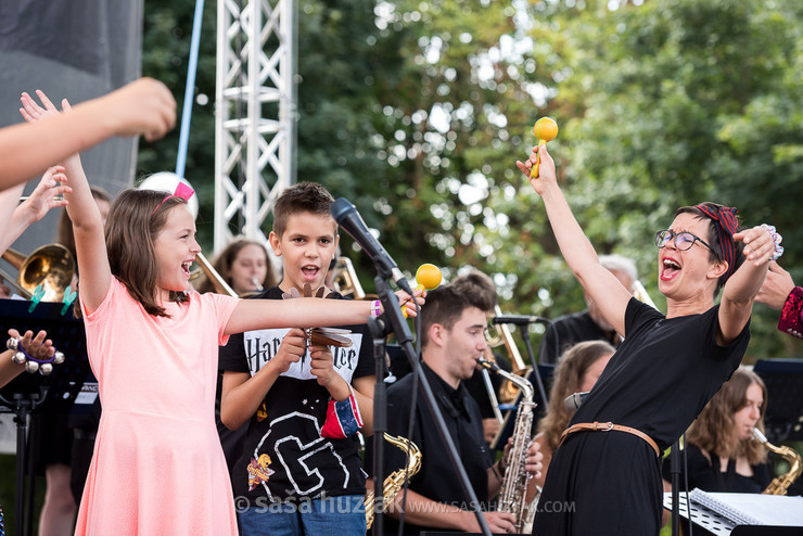 Participants of Music workshop for children with Lucija Stanojević with Bjelovar Big Band @ Fest Jazza, Koprivnica (Croatia), 09/07 > 10/07/2021 <em>Photo: © Saša Huzjak</em>