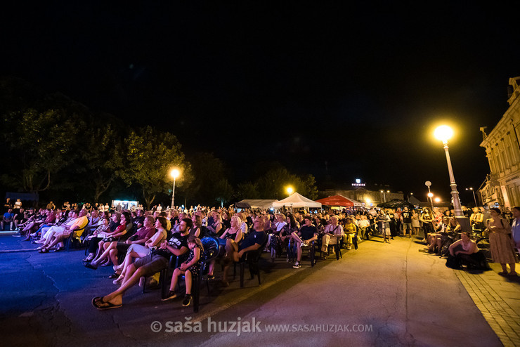 Packed main sqaure with Radojka Šverko fans @ Fest Jazza, Koprivnica (Croatia), 09/07 > 10/07/2021 <em>Photo: © Saša Huzjak</em>