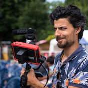 Dinko, the festivals videographer in action @ Fest Jazza, Koprivnica (Croatia), 09/07 > 10/07/2021 <em>Photo: © Saša Huzjak</em>