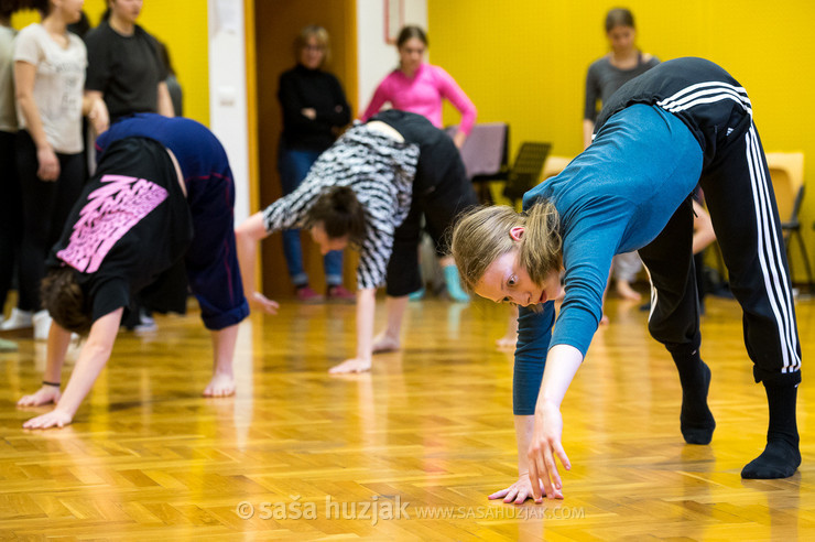 Contemporary Dance Class II - Anamaria Klajnšček @ Zimska plesna šola / Winter dance school, Maribor (Slovenia), 25/02 > 28/02/2022 <em>Photo: © Saša Huzjak</em>