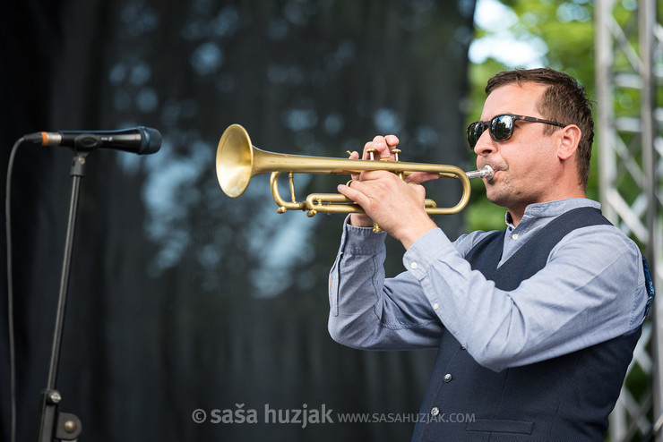 Zvonimir Bajević Baja (Big Band Hrvatske liječničke komore) @ Fest Jazza, Koprivnica (Croatia), 08/07 > 09/07/2022 <em>Photo: © Saša Huzjak</em>