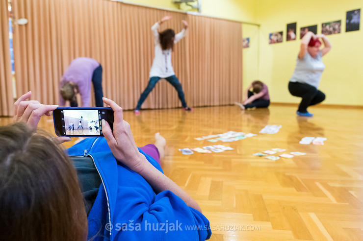 Mentors’ workshop: Two flying ones and a barefoot one – "Memory" - Saša Lončar @ Zimska plesna šola / Winter dance school, Maribor (Slovenia), 03/02 > 06/02/2023 <em>Photo: © Saša Huzjak</em>