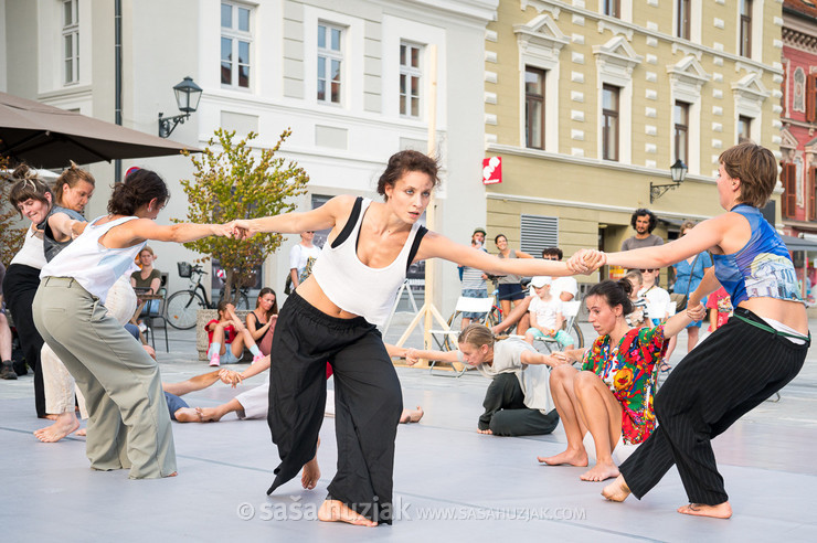 DSPS: 20 metrov v dolžino, devet metrov v širino in štiri metre v višino @ Festival Platforma, Maribor (Slovenia), 28/08 > 31/08/2024 <em>Photo: © Saša Huzjak</em>