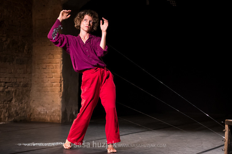 Claire Huber: Ko smo risali kratke linije horizonta (As we drove short short horizon-lines) @ Festival Platforma, Maribor (Slovenia), 28/08 > 31/08/2024 <em>Photo: © Saša Huzjak</em>