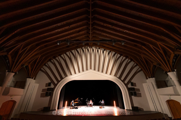 Amazing venue in Lendava @ Gledališka in koncertna dvorana Lendava, Lendava (Slovenia), 25/11/2024 <em>Photo: © Saša Huzjak</em>