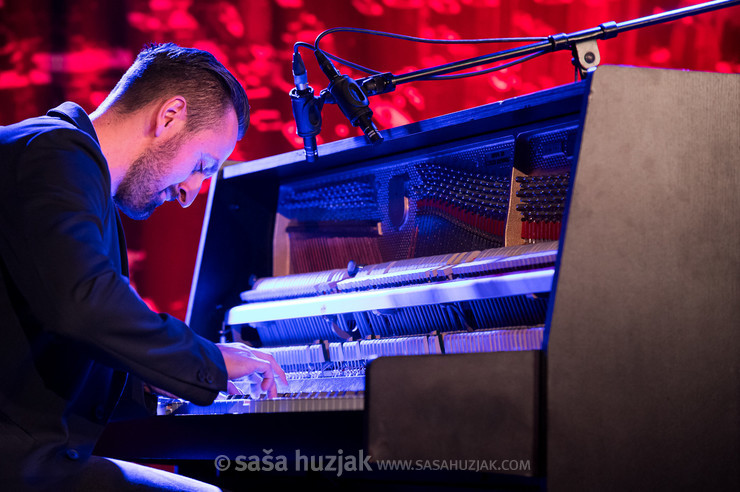 Kris Korat (Harmelogic) @ Narodni dom Maribor, Mali oder, Maribor (Slovenia), 26/11/2024 <em>Photo: © Saša Huzjak</em>