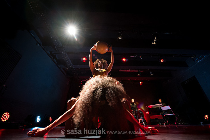 Temporalnost drugih @ GT22, Intimni oder, Maribor (Slovenia), 09/12/2024 <em>Photo: © Saša Huzjak</em>