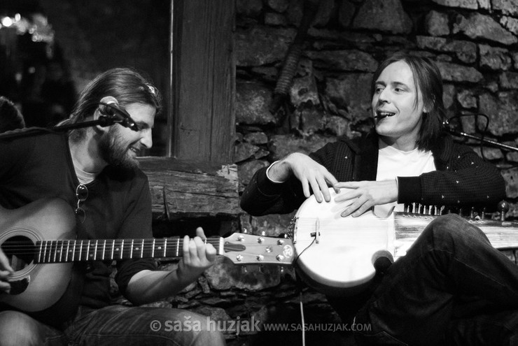 Tadej Vesenjak & Prlekstanski folkrokbluz @ KGB, Maribor (Slovenia), 23/01/2010 <em>Photo: © Saša Huzjak</em>